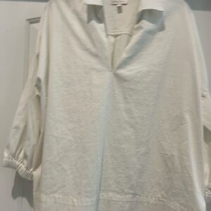 Crown & Ivy Classic White Top